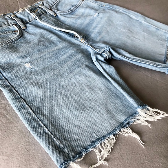 AGOLDE long denim cut-off shorts (Aritzia) - Picture 10 of 15
